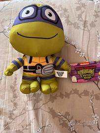 Peluche di Donatello delle tartarughe ninja.