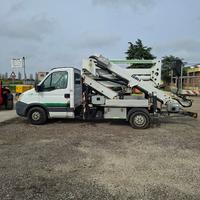 PIATTAFORMA AEREA AUTOCARRATA