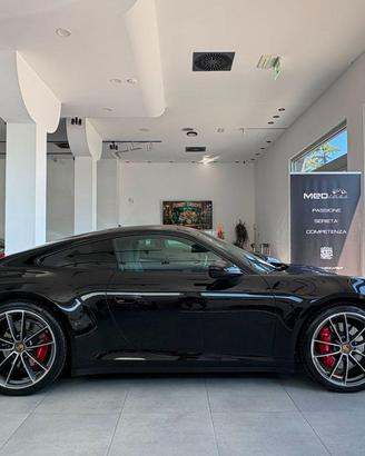 PORSCHE - 992