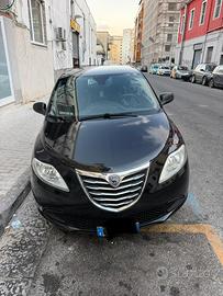 lancia y buone condizioni benzina e metano