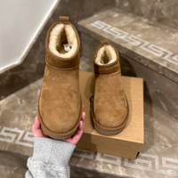 Stivaletti UGG Ultra Mini da donna  38