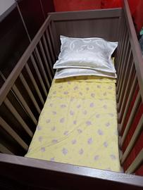 Culla e corredino usati pochissimo. 