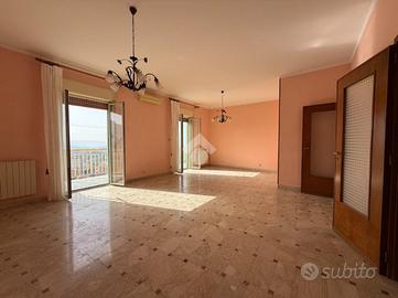 Appartamento in via Empedocle con magazzino