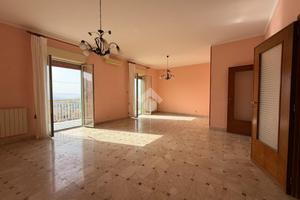 Appartamento in via Empedocle con magazzino
