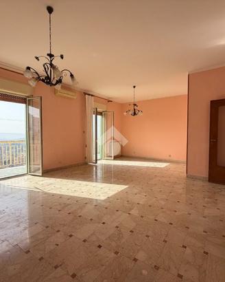 Appartamento in via Empedocle con magazzino
