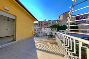 APPARTAMENTO SU DUE PIANI CON INGRESSO INDIPENDENT