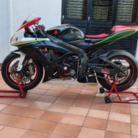 Suzuki GSX R 750 K7 Allest. Pista con Documenti