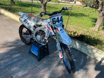 Yamaha YZ 450 - 2025