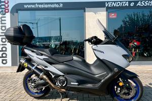 YAMAHA TMAX 560 +LO PAGHI 198 EURO AL MESE