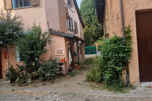 Modena monolocale con posto auto privato