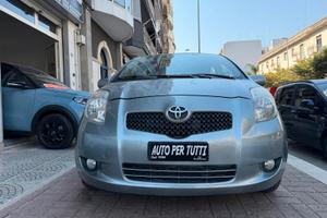 Toyota Yaris 1.0 5 porte Sol