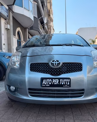 Toyota Yaris 1.0 5 porte Sol
