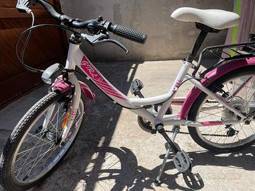 bicicletta ragazza 20 .