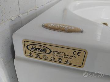 vasca idromassaggio jacuzzi