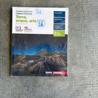 Libro terra, acqua, aria di scienze