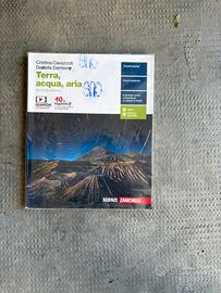 Libro terra, acqua, aria di scienze