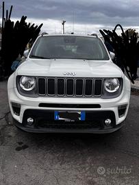 Jeep Renegade anno 2023 plug in