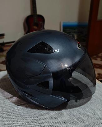 Casco con chiusura antishock
