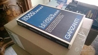 La caduta dei comunismi