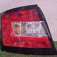 STOP FANALE POSTERIORE SINISTRO SKODA Fabia Berlin