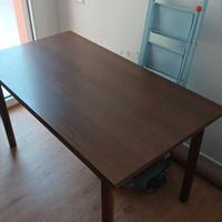 GRATIS - Tavolo per sei persone in laminato