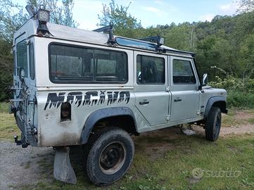 Land Rover 110 Defender 
