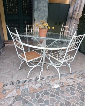 tavolo in ferro battuto 