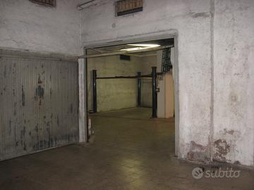 Ampio Box 65mq alto 3,80 mt