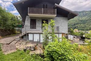 CASA SEMINDIPENDENTE A CERES