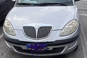 Lancia y