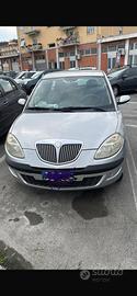 Lancia y