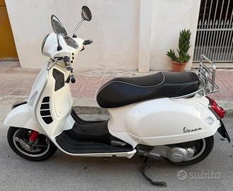 Vespa Piaggio GTS 300