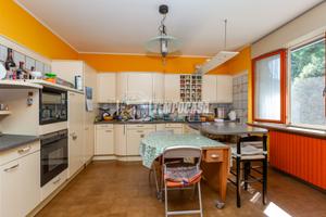 VILLA INDIPENDENTE LIBERA SU 4 LATI, CENTRO , SAVI