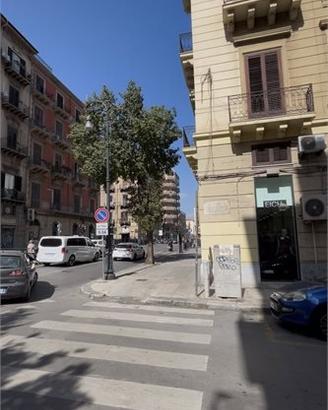 Zona Politeama/Ammiraglio Gravina - Negozio 65 mq