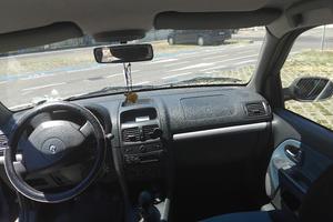 renault clio seria 2