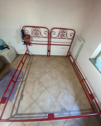 Letto matrimoniale in ferro battuto
