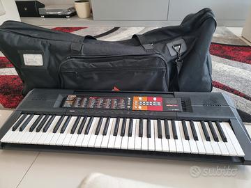 pianola yamaha psr f51 