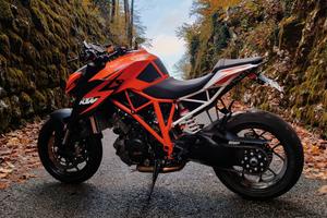 KTM 1290 SUPER DUKE R 2017