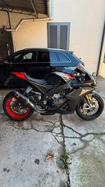 Aprilia rsv4 factory