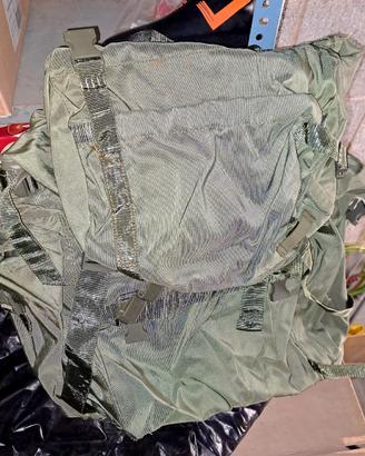 ZAINO TATTICO MILITARE, PRATICAMENTE NUOVO