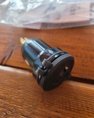 presa USB e voltmetro per BMW moto