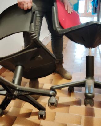 N. 2 sedie da ufficio con rotelle