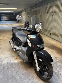 Aprilia Scarabeo 300 - 2009