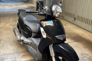Aprilia Scarabeo 300 - 2009