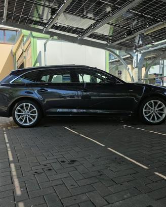 Audi A4 Avant 3.0 TDI S line S tronic