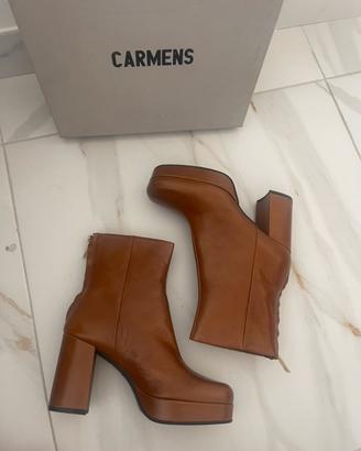 Stivali Carmens taglia 36 vera pelle nuove