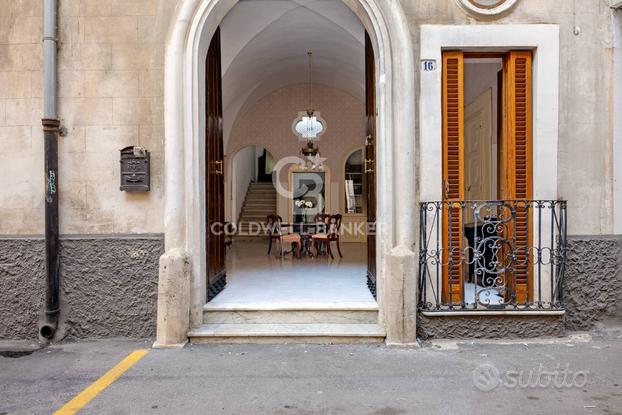 Stabile / Palazzo - Francavilla Fontana