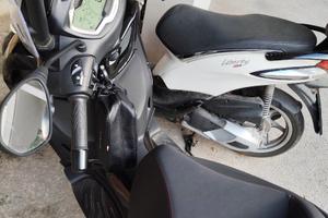 Piaggio Beverly 400 - 2025