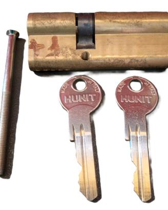 Cilindro sagomato asimmetrico HUNIT 7,5 cm usato
