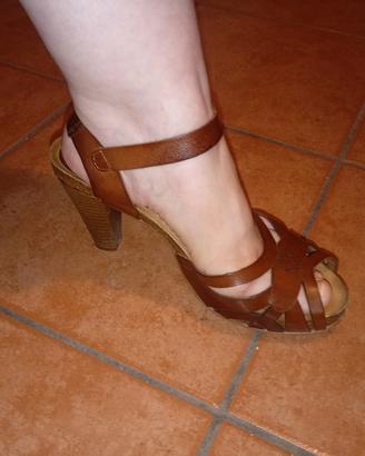 scandali donna in cuoio 